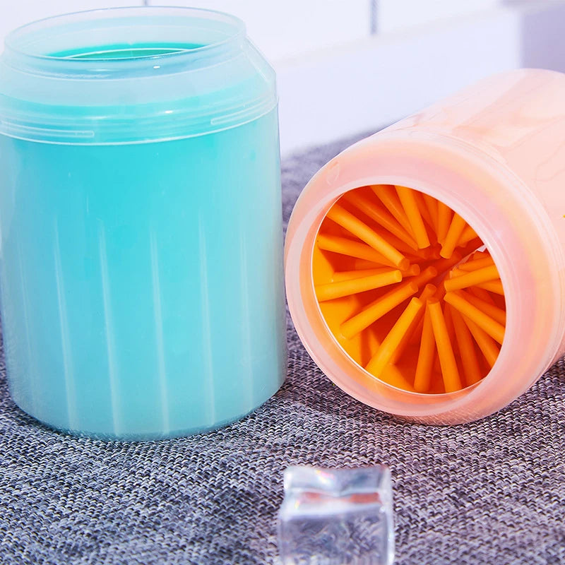 Effortless Paw Cleaning with the New Portable Dog Paw Cleaner Cup – Soft Silicone Combs for Quick and Easy Foot Washing!